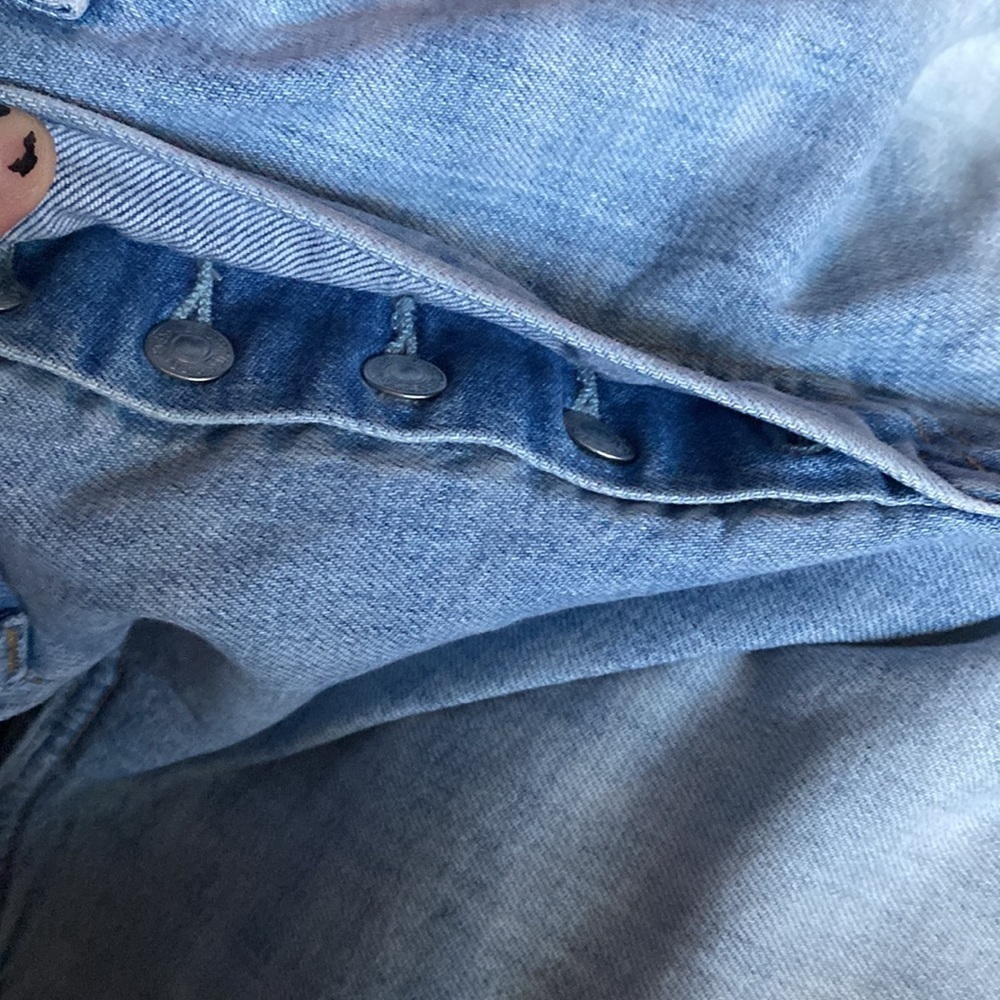 Levi’s button fly high waisted 31 denim jeans slight discoloration back see pics - Picture 7 of 10